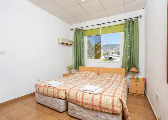 Sotiroula Villa Kato Yialia